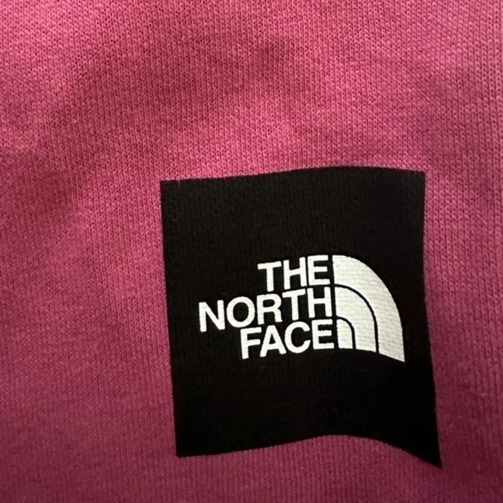 THE NORTH FACE MEN SHORTS